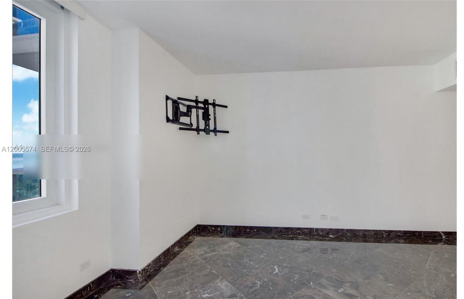 2301 Collins Ave 817 photo 6