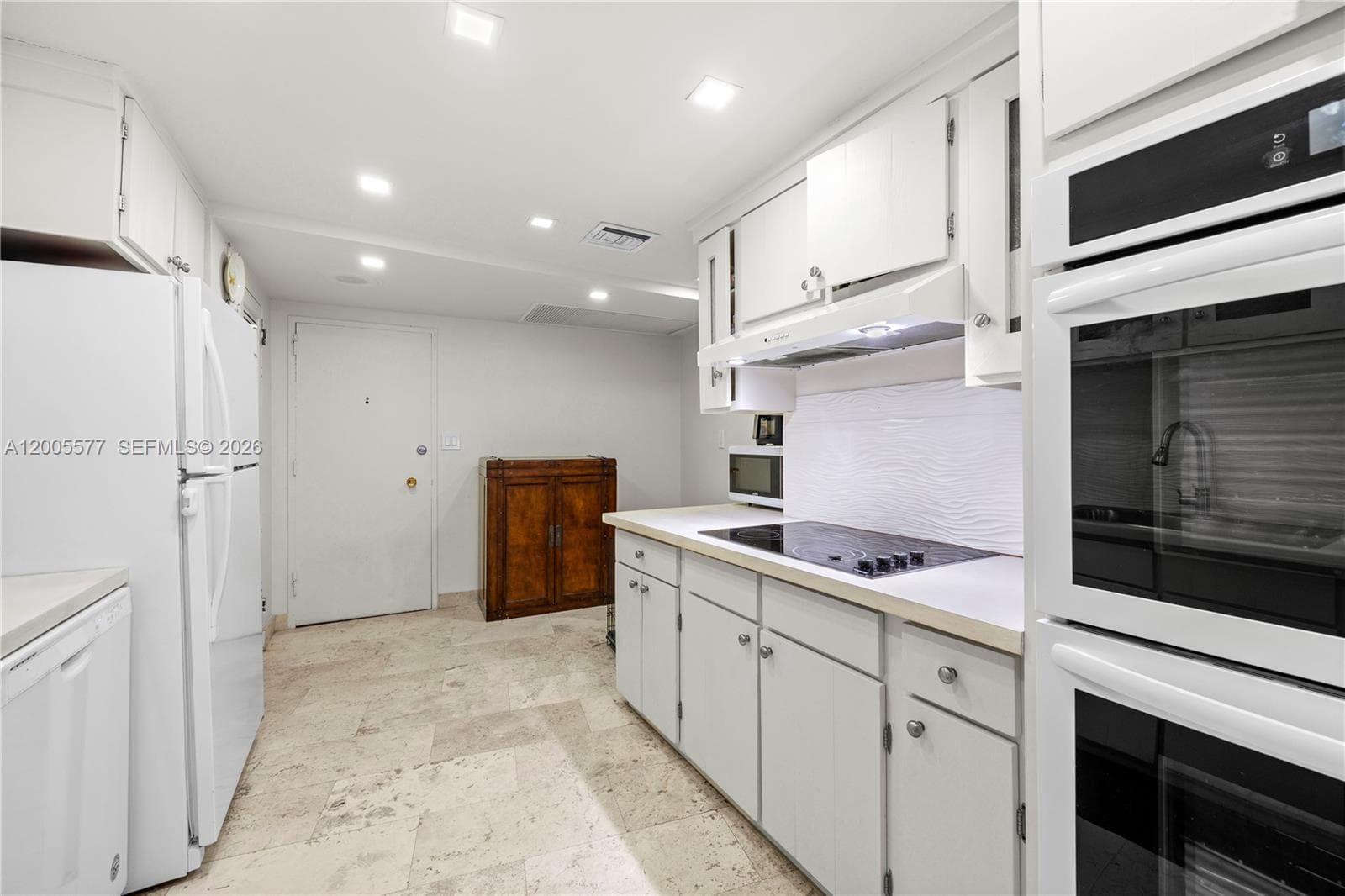 5255 Collins Ave 11A photo 11