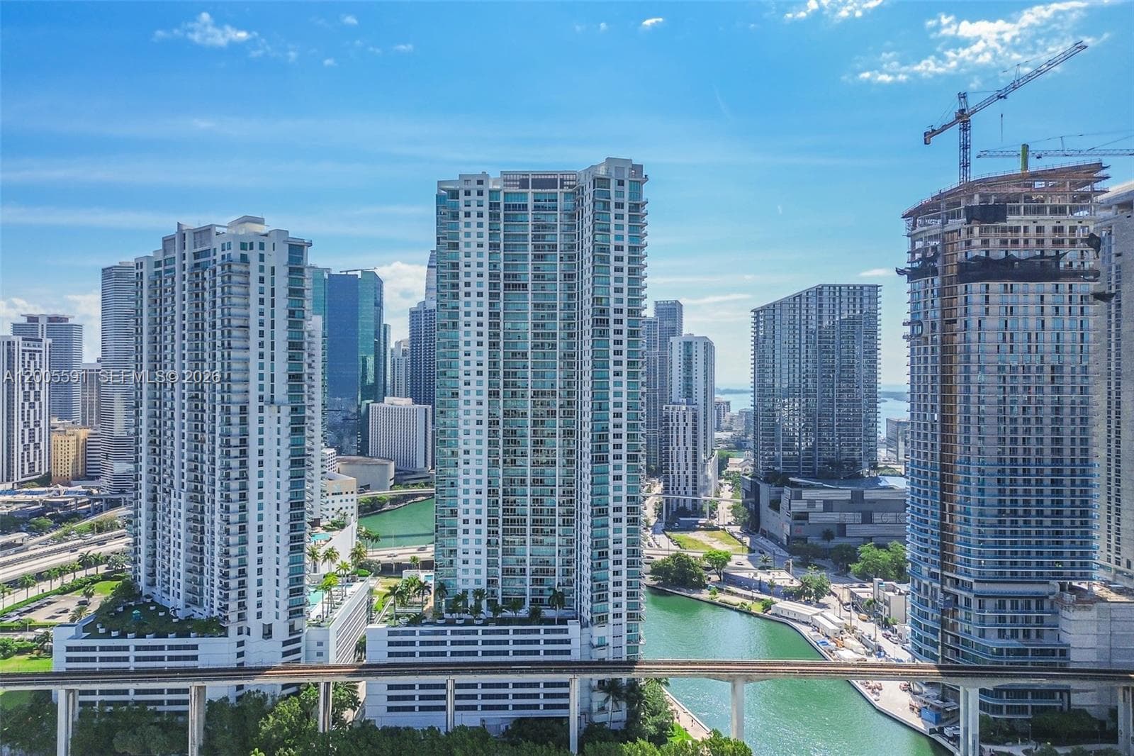 92 3rd St 2212 photo 2