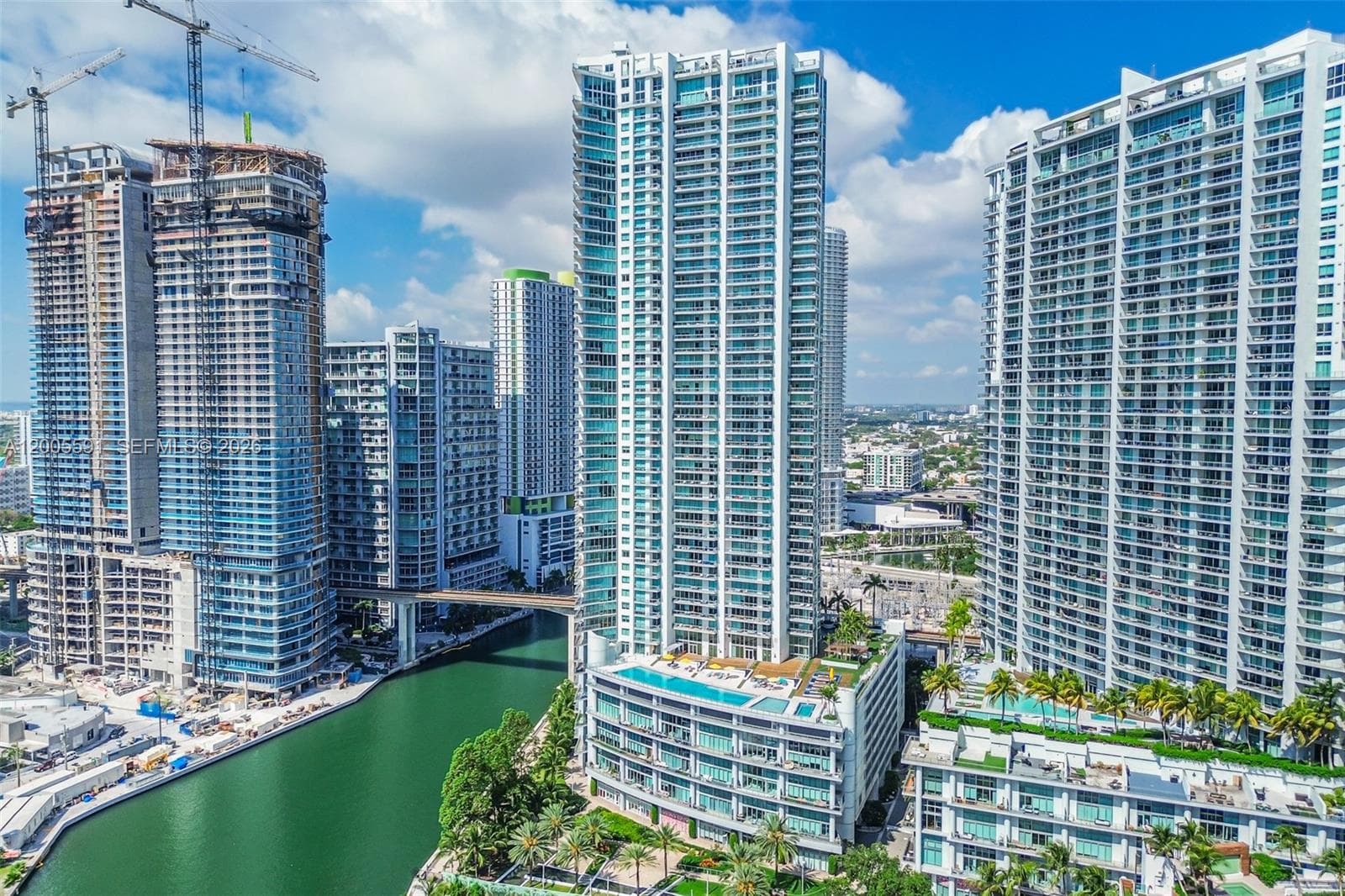 92 3rd St 2212 photo 6