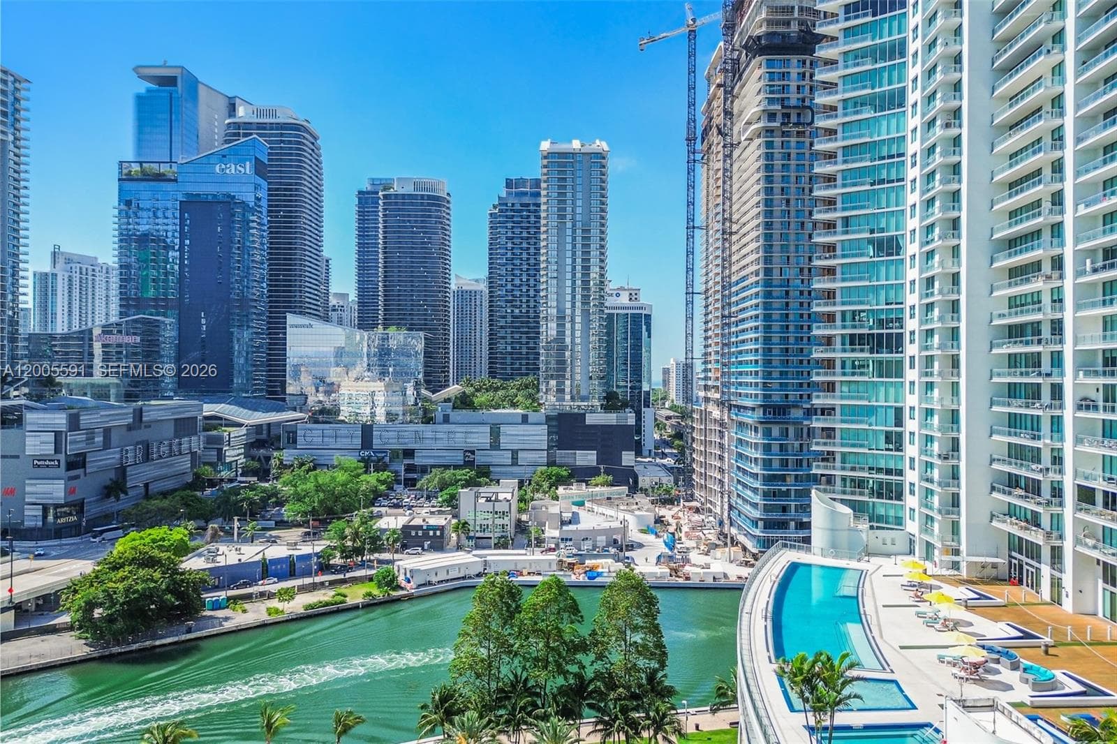 92 3rd St 2212 photo 7