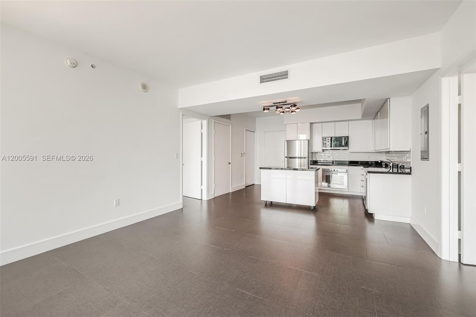 92 3rd St 2212 photo 15