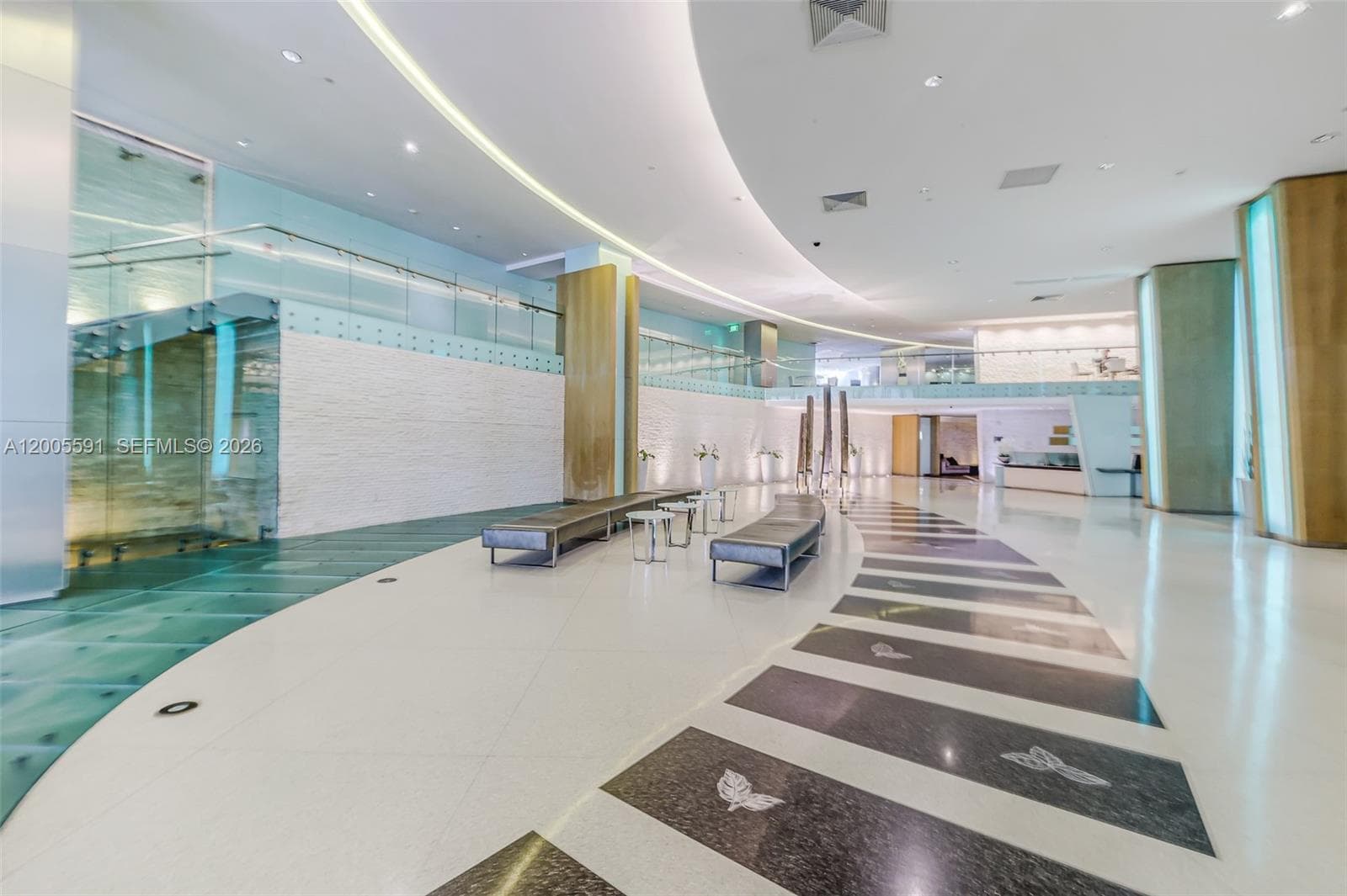 92 3rd St 2212 photo 8