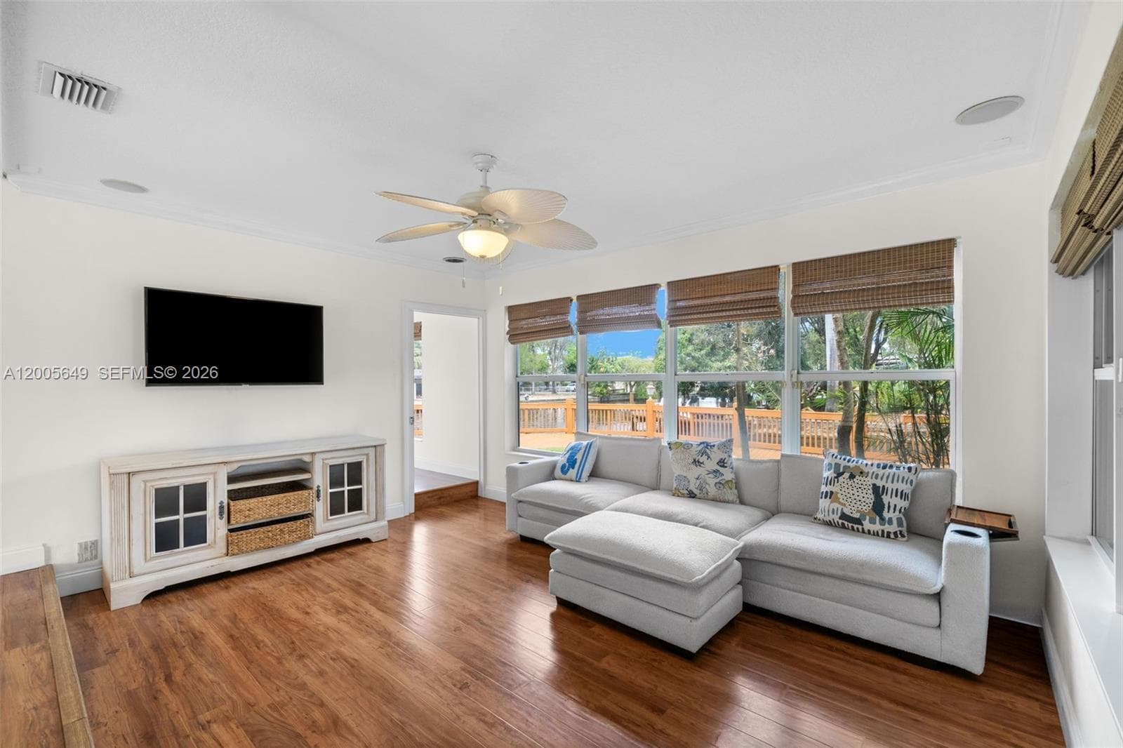 2649 Scott St photo 16