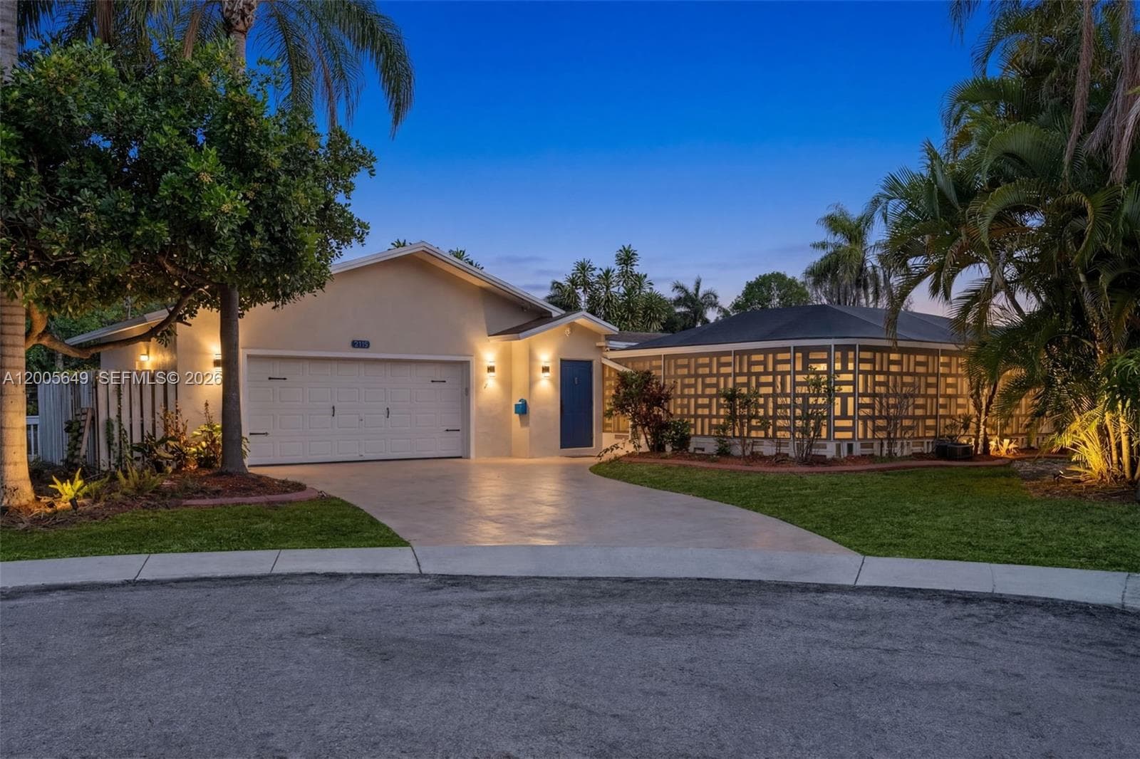 2649 Scott St photo 3