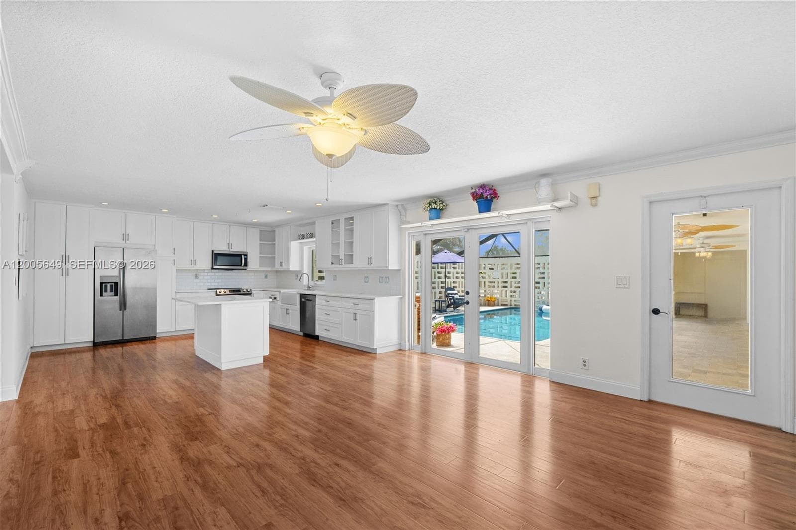 2649 Scott St photo 11