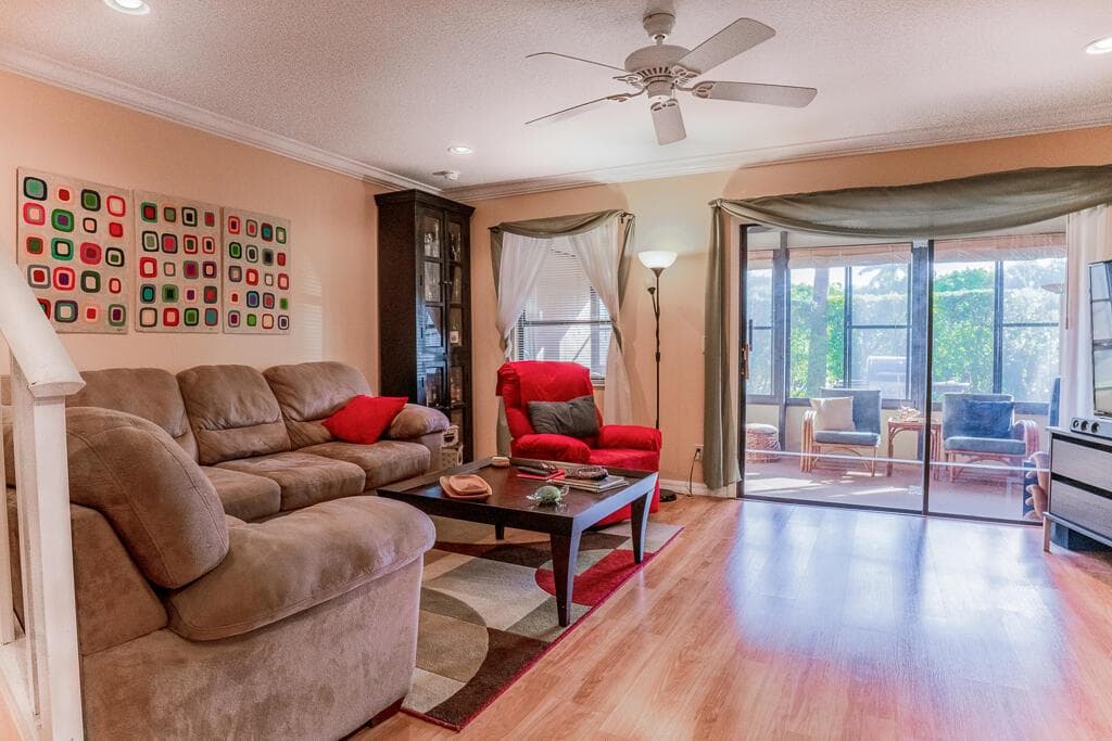 1903 NE Media Avenue photo 4