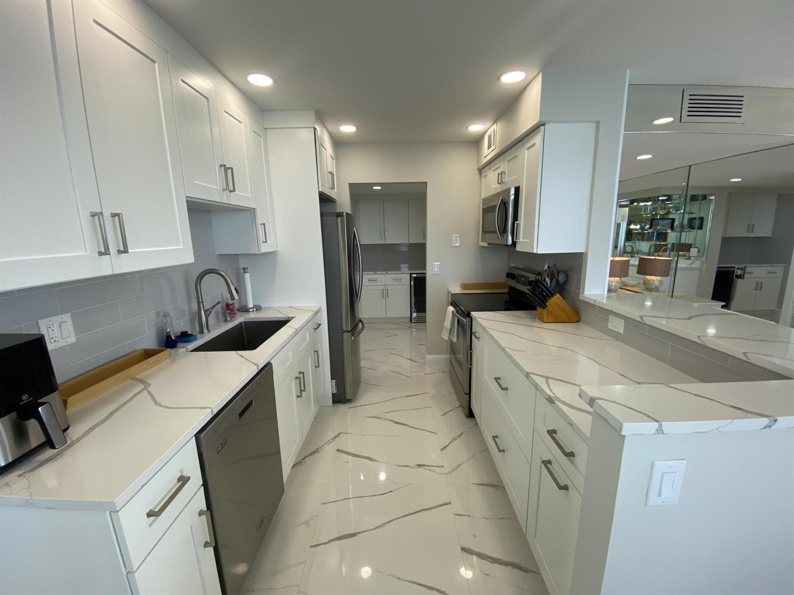 5440 N Ocean Drive 1501 photo 8