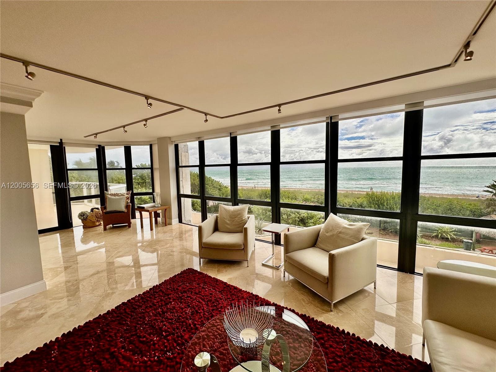 6423 Collins Ave 306 photo 3