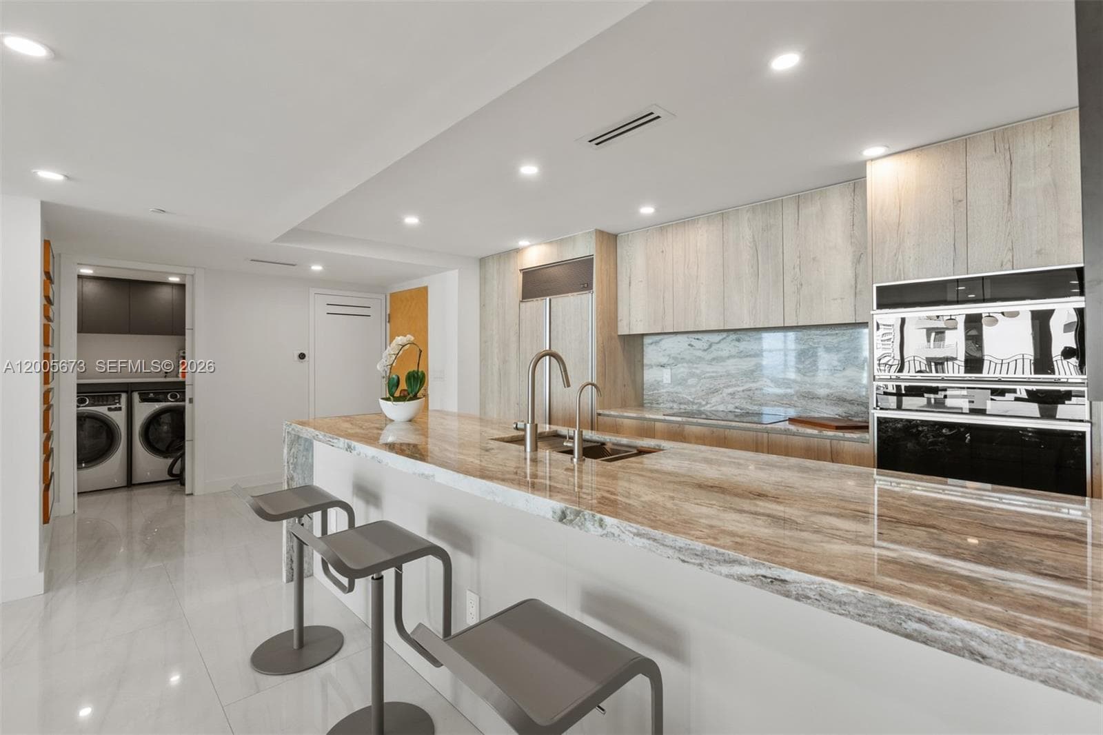 1500 Ocean Dr 1003 photo 7