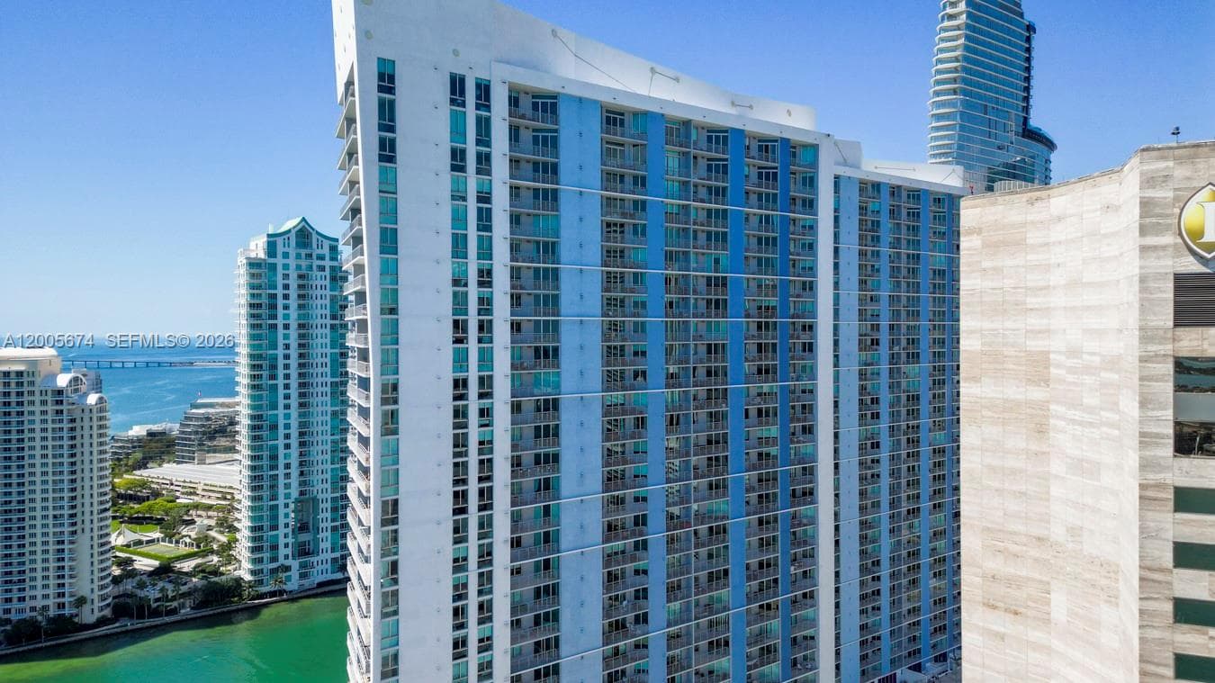 335 BISCAYNE BL 3408 photo 17