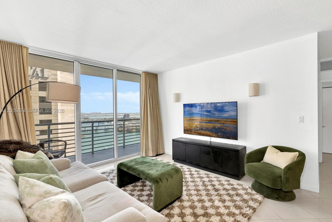 335 BISCAYNE BL 3408 photo 1