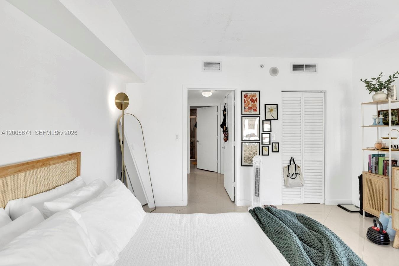 335 BISCAYNE BL 3408 photo 14