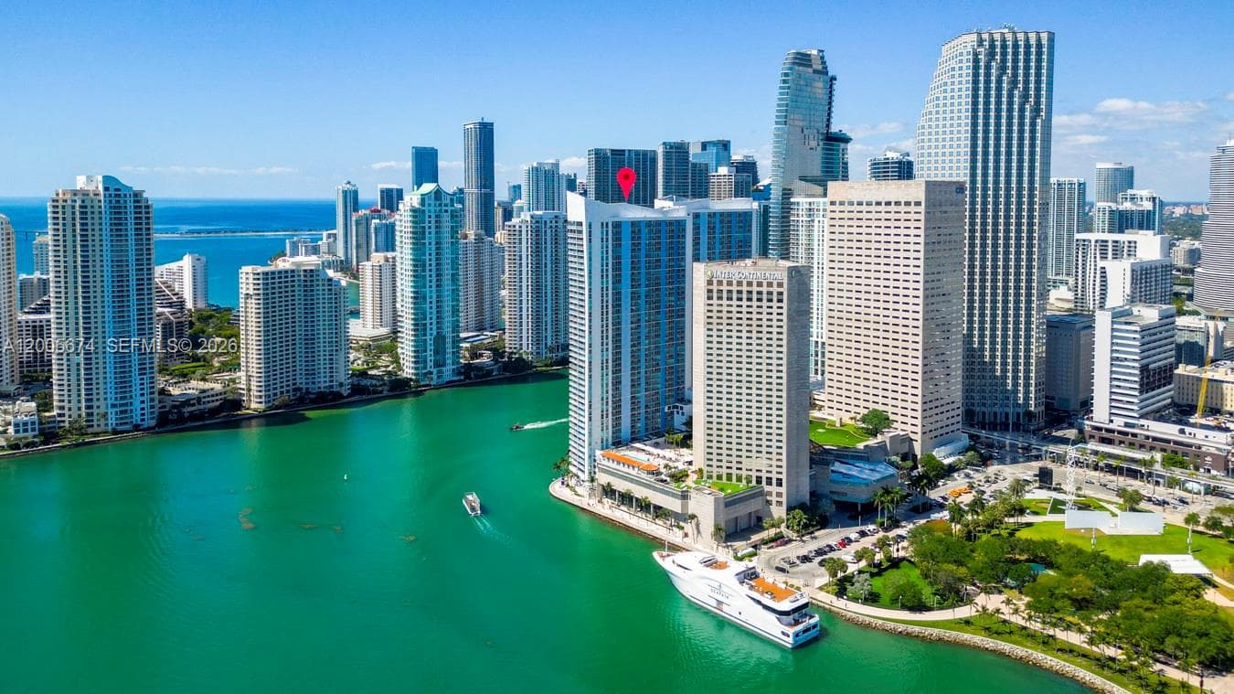 335 BISCAYNE BL 3408 photo 18