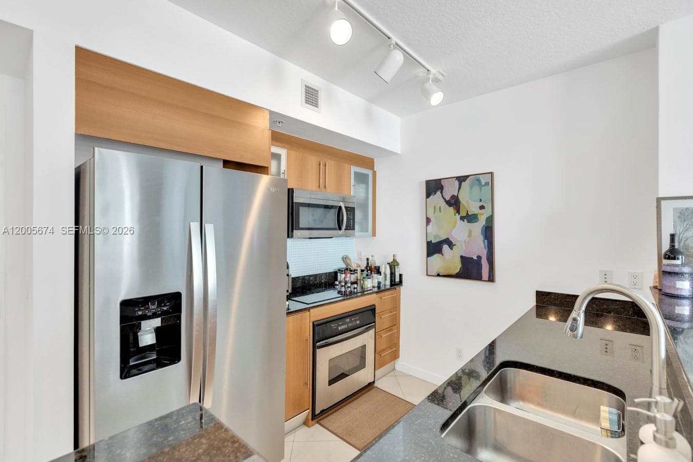 335 BISCAYNE BL 3408 photo 4