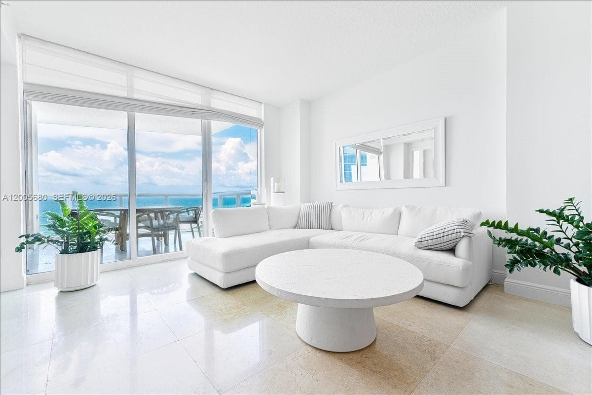 3801 Collins Ave 1105 photo 23