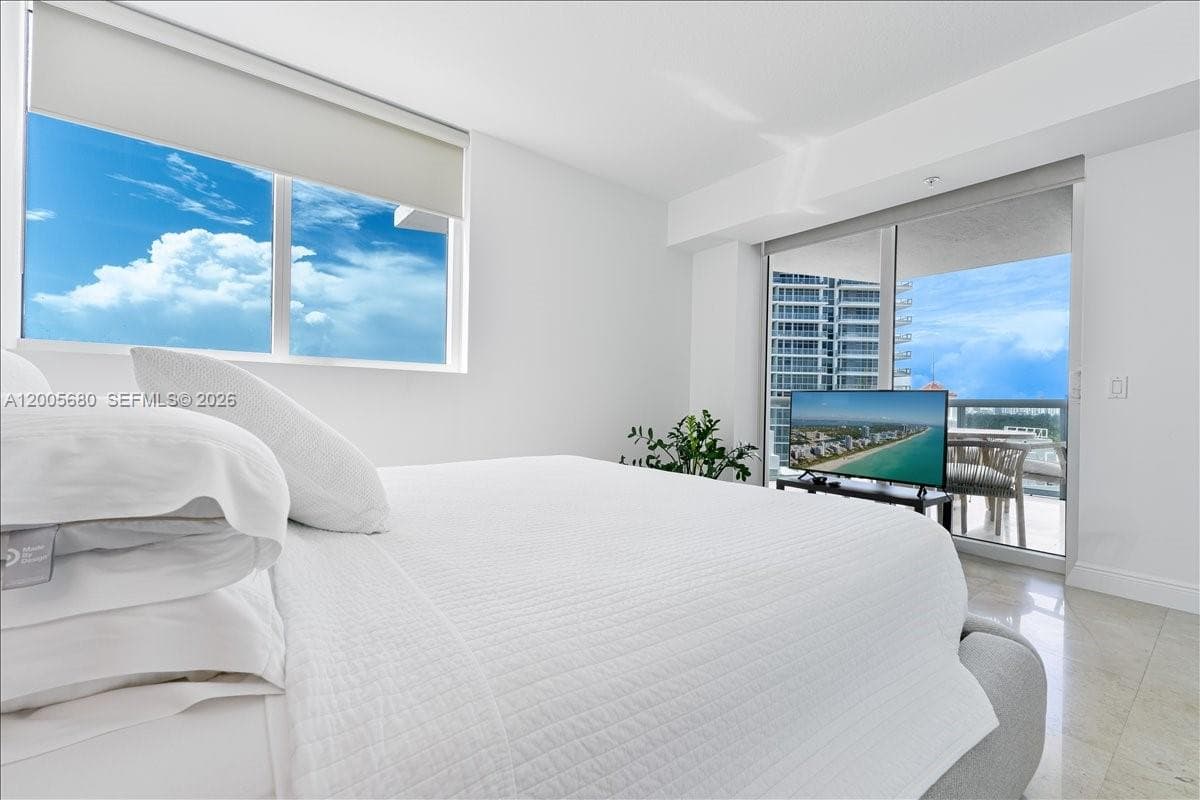 3801 Collins Ave 1105 photo 15