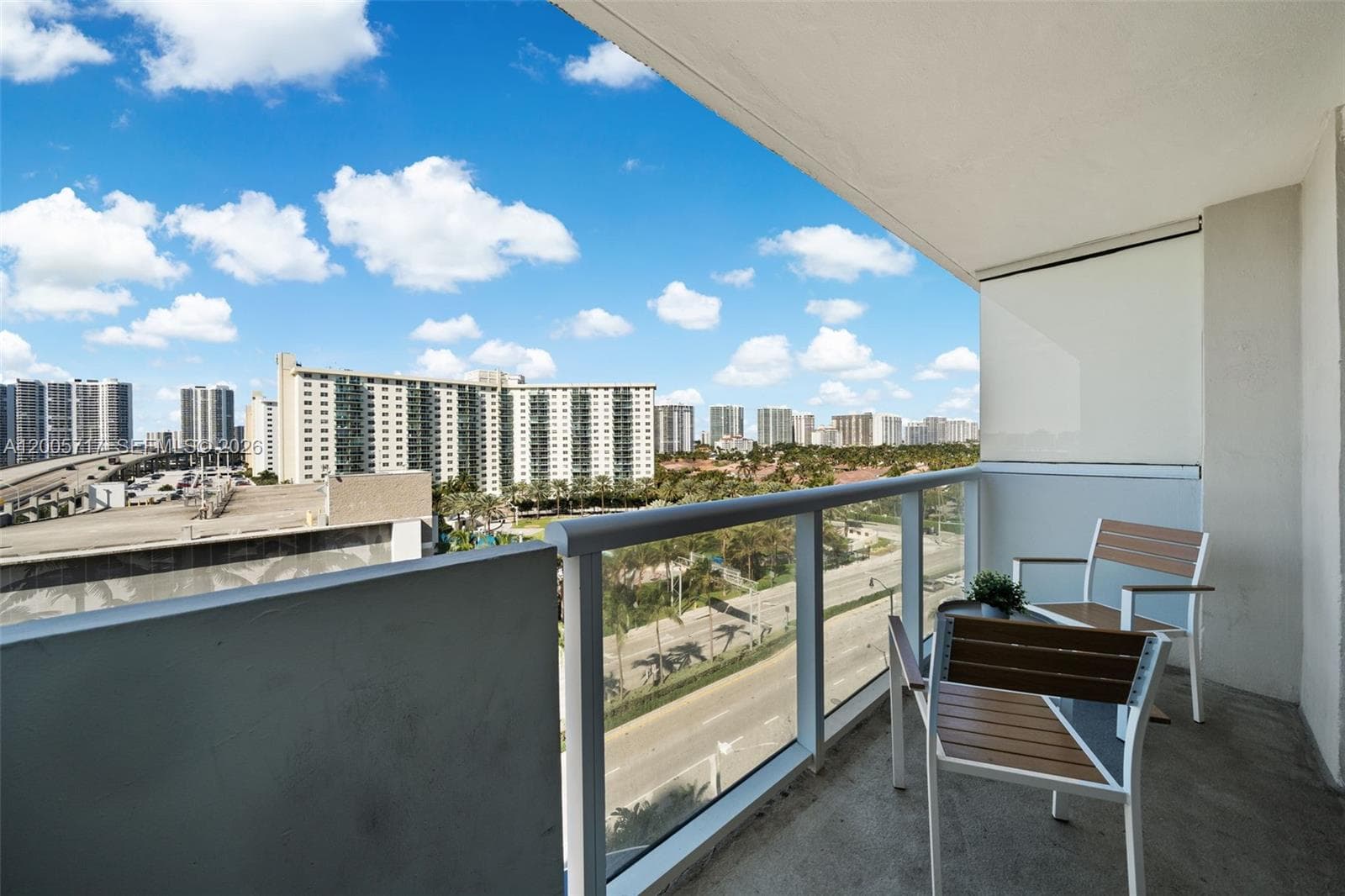 19201 Collins Ave 736 photo 9