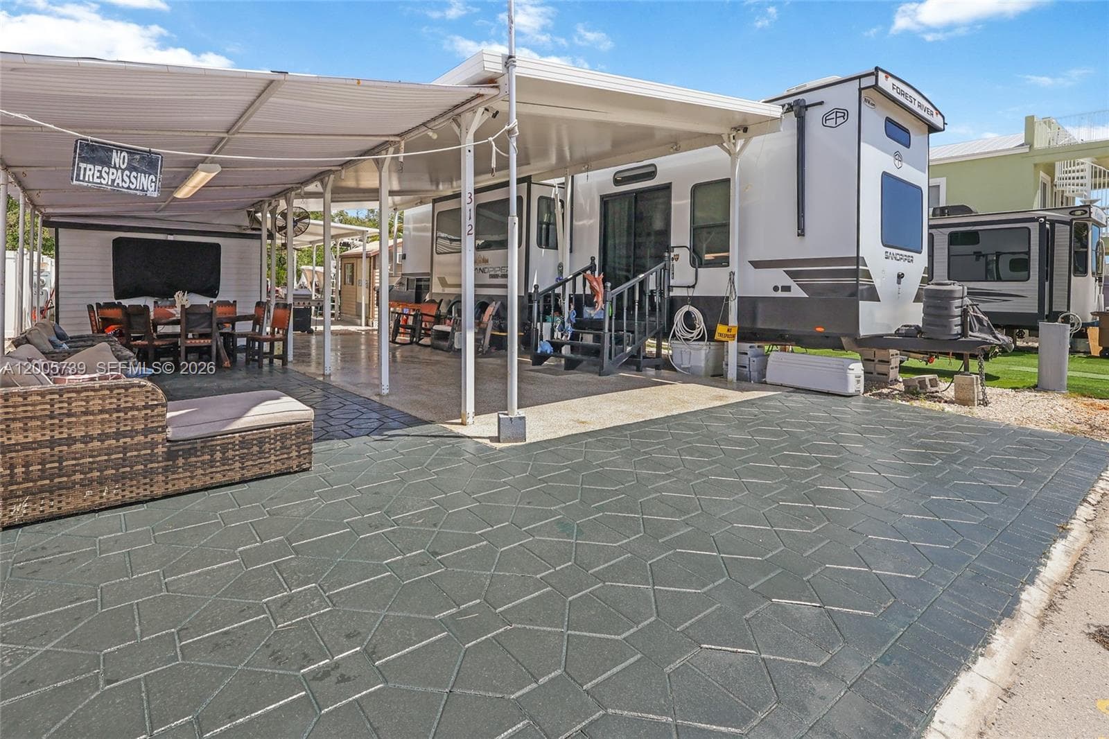 325 Calusa St #312 photo 3