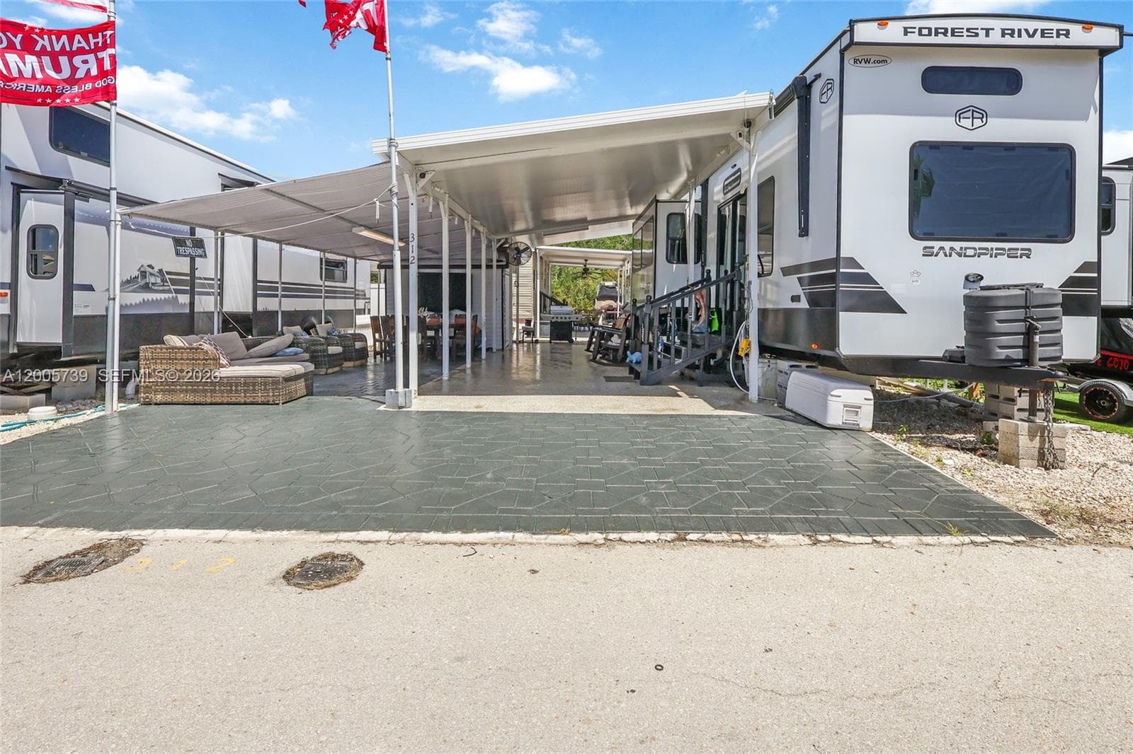 325 Calusa St #312 photo 5