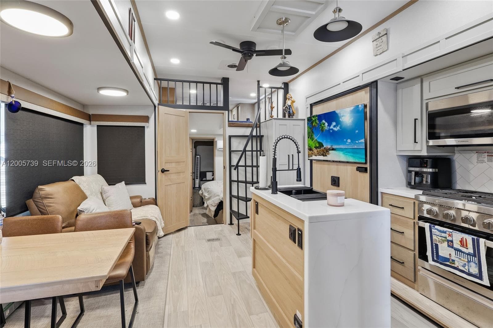 325 Calusa St #312 photo 9