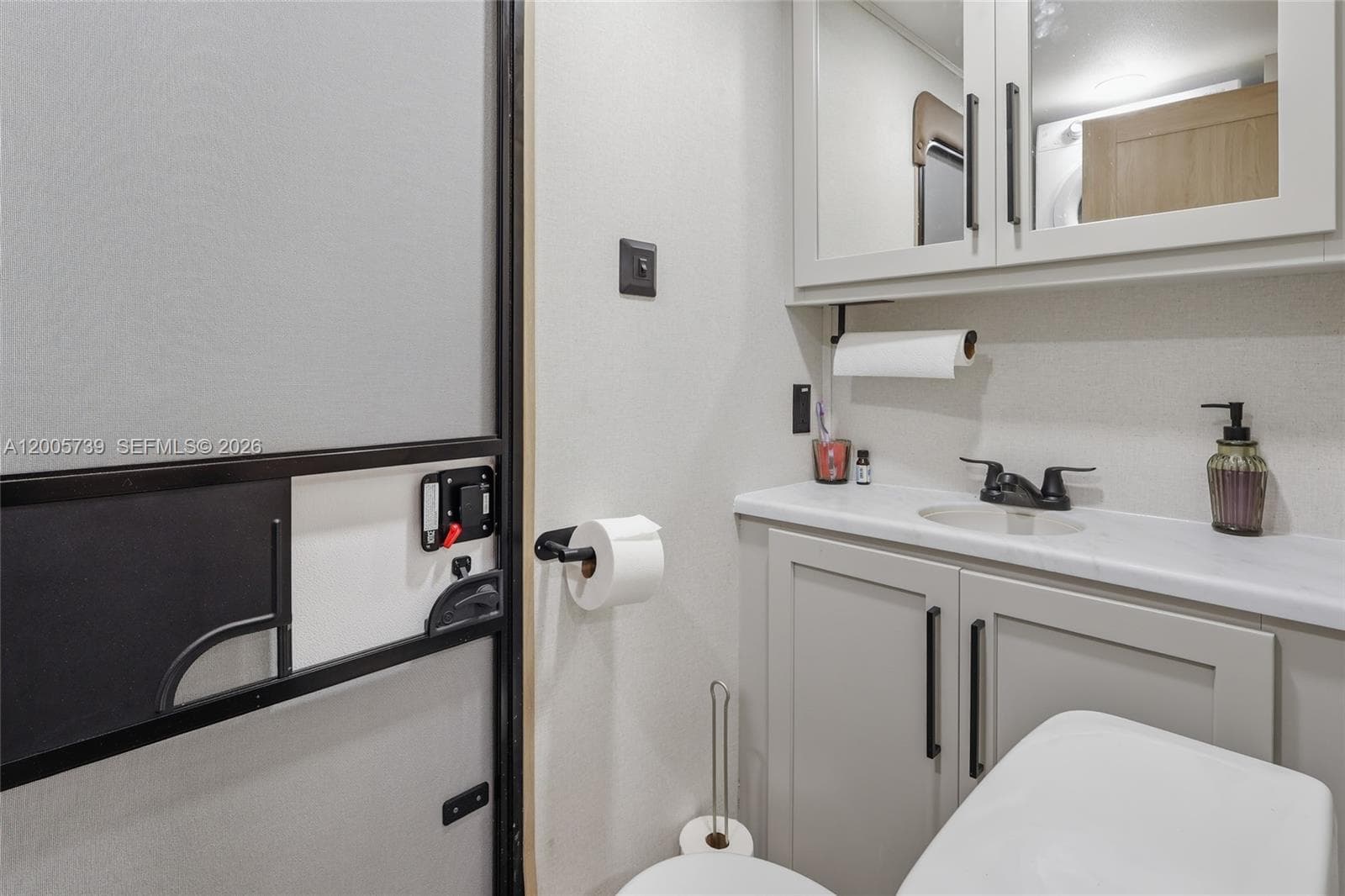 325 Calusa St #312 photo 15