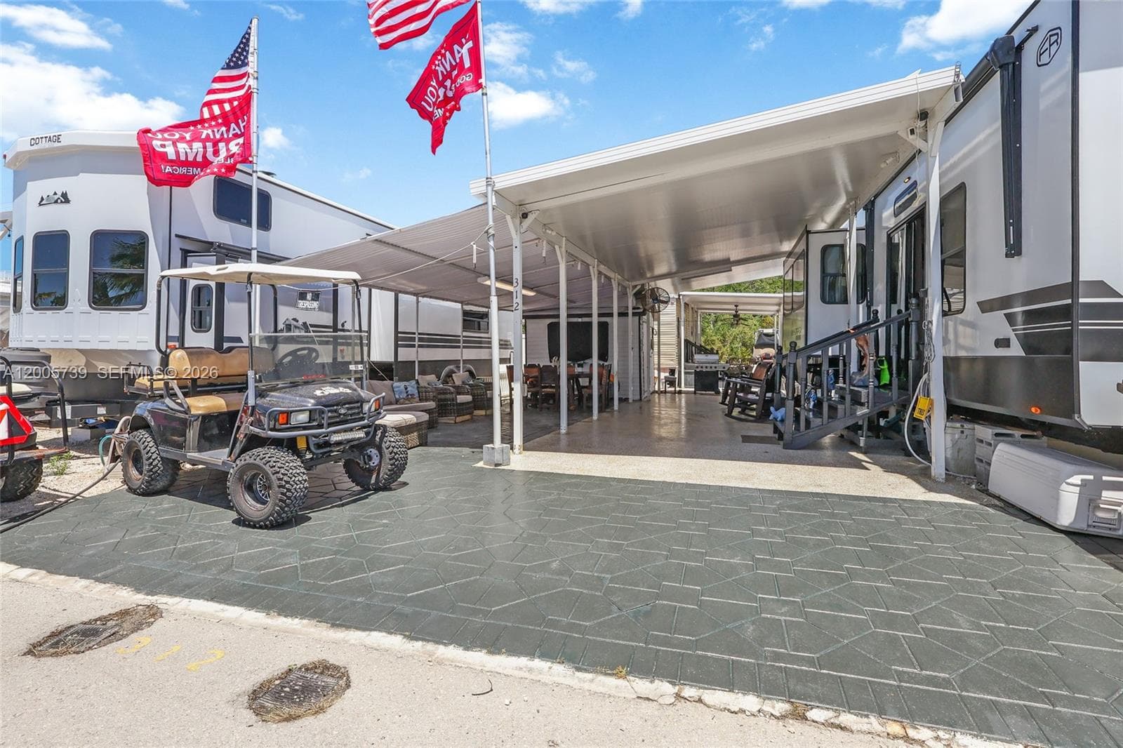 325 Calusa St #312 photo 4