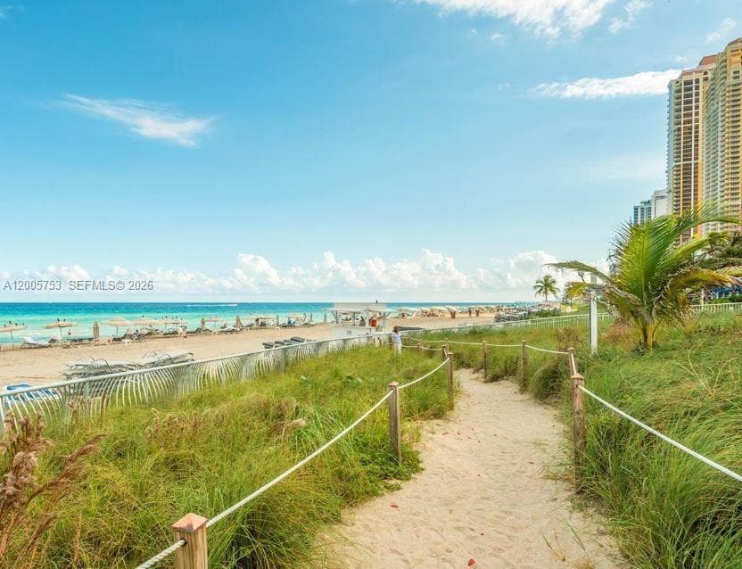 18201 Collins Ave 2003 photo 13