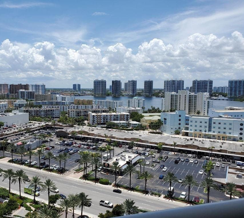 18201 Collins Ave 2003 photo 3