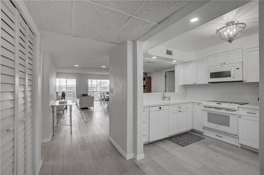 2871 N Ocean Boulevard C519 photo 1