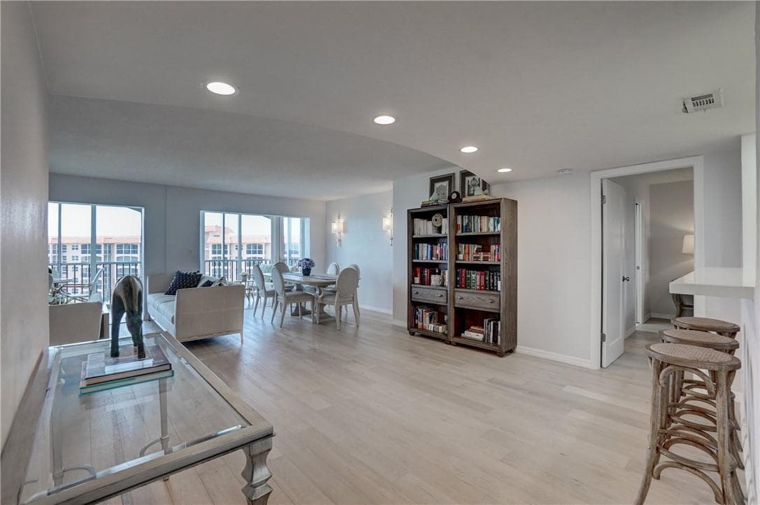 2871 N Ocean Boulevard C519 photo 4