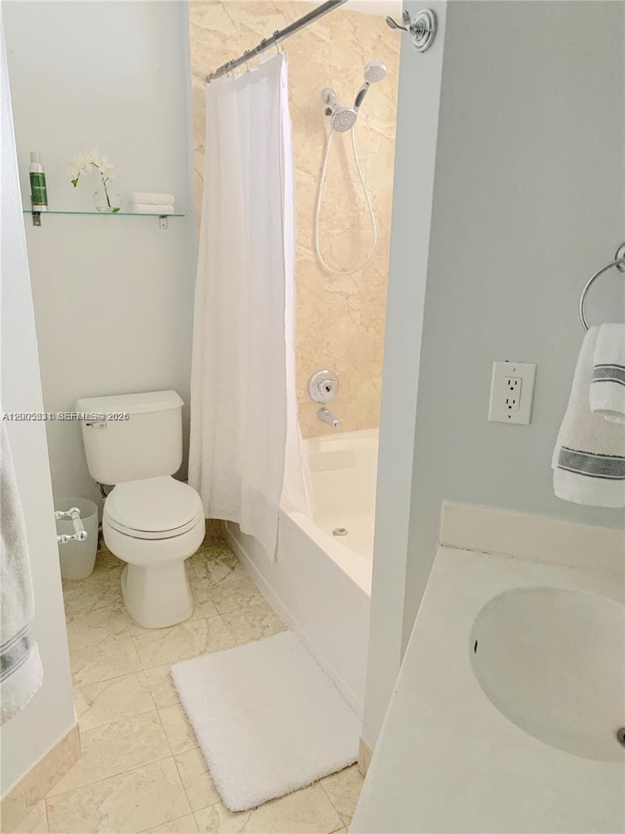 3245 184th St 13403 photo 17