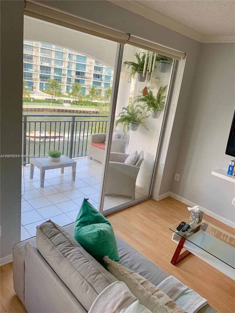 3245 184th St 13403 photo 7