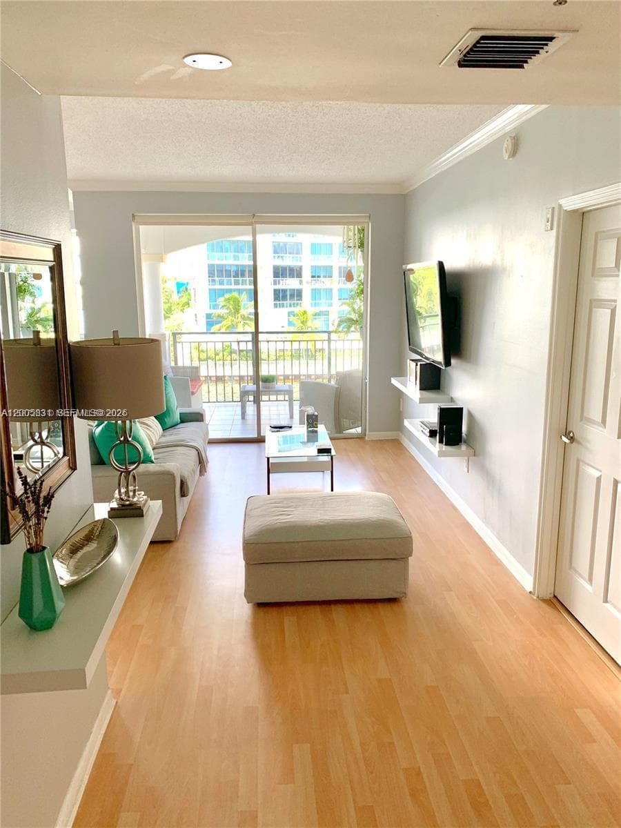 3245 184th St 13403 photo 5