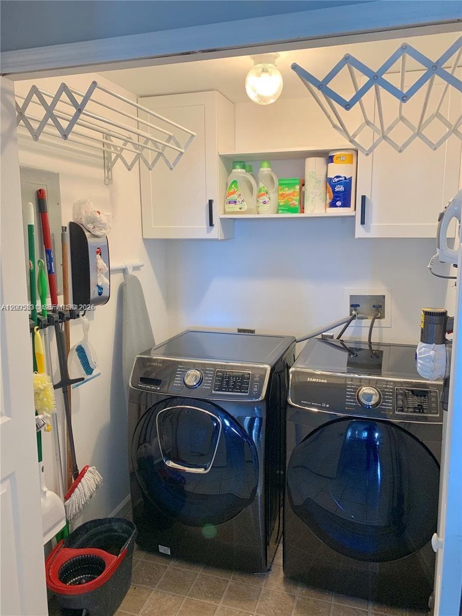 3245 184th St 13403 photo 19