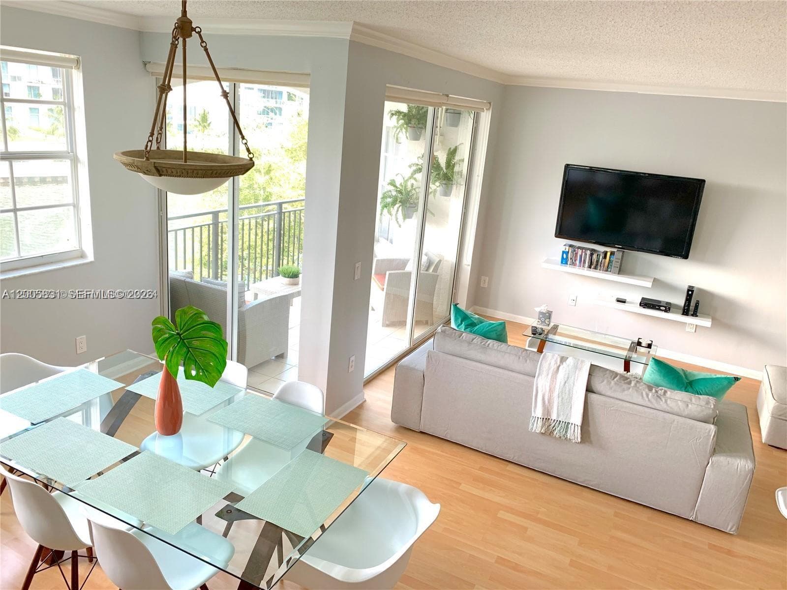 3245 184th St 13403 photo 4