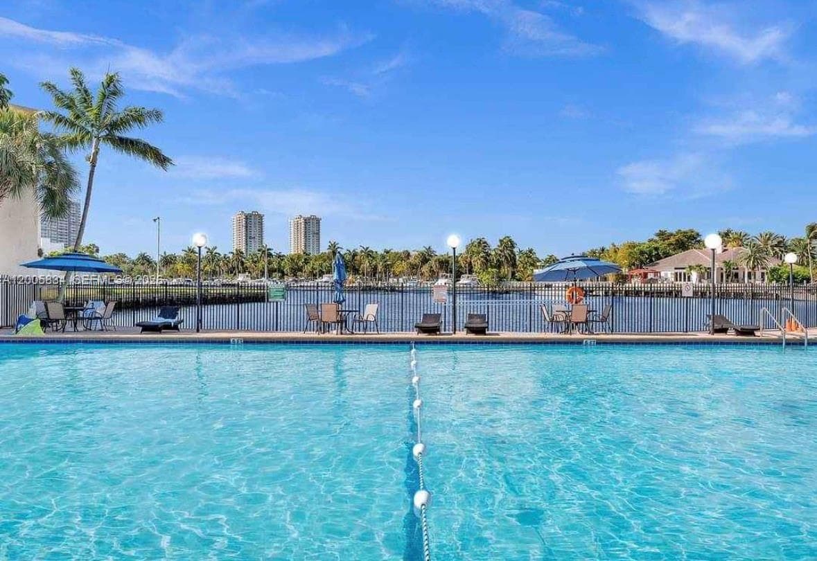 701 Three Islands Blvd 120 photo 2