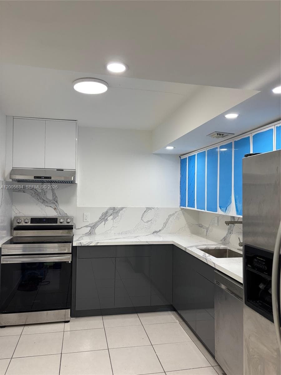 701 Three Islands Blvd 120 photo 4