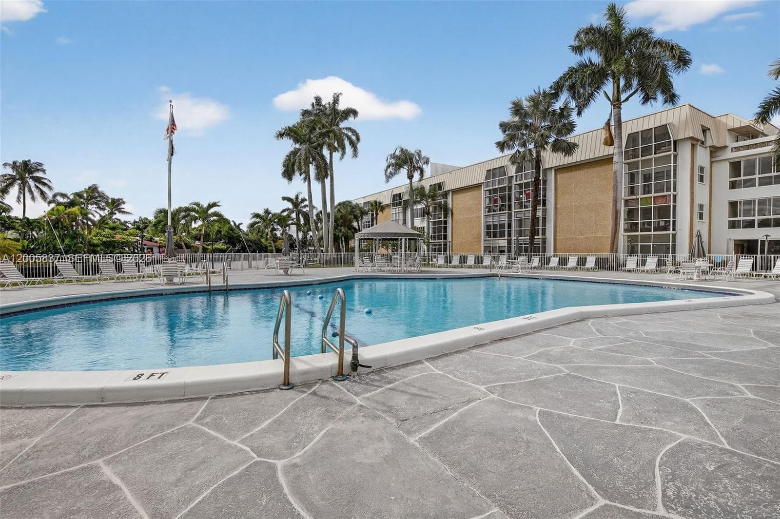 3050 16th Ave 407 photo 13