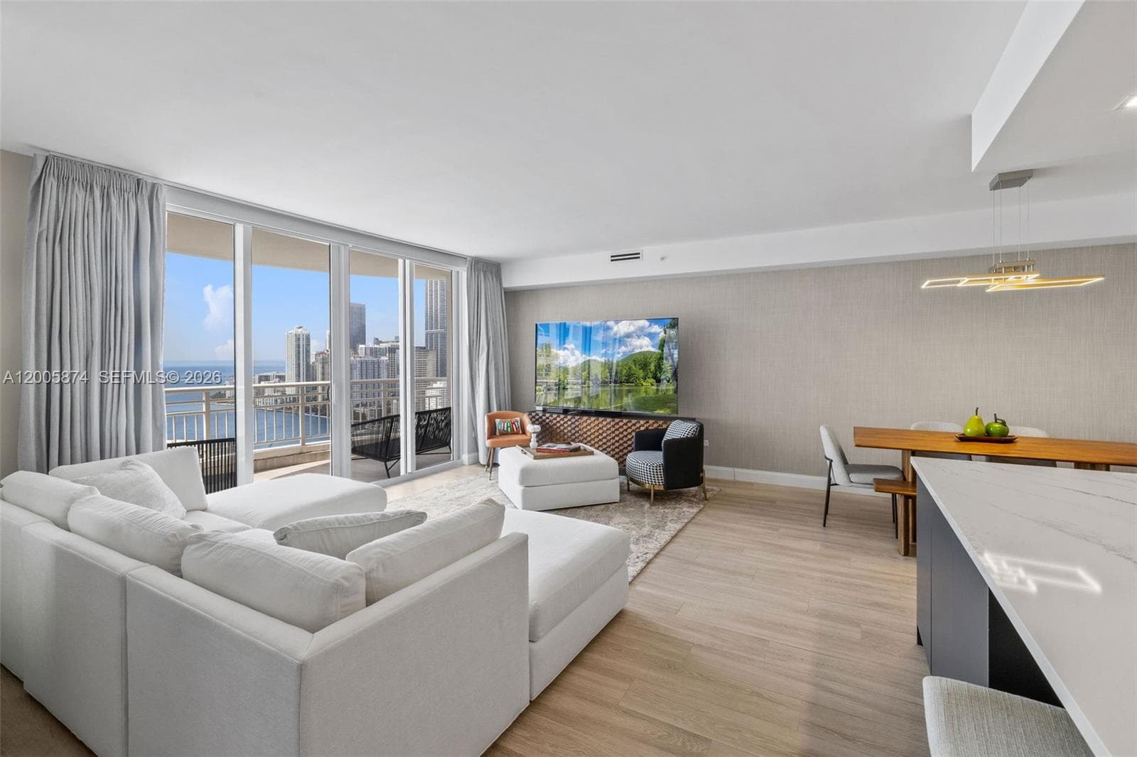 848 Brickell Key Dr 3403 photo 2