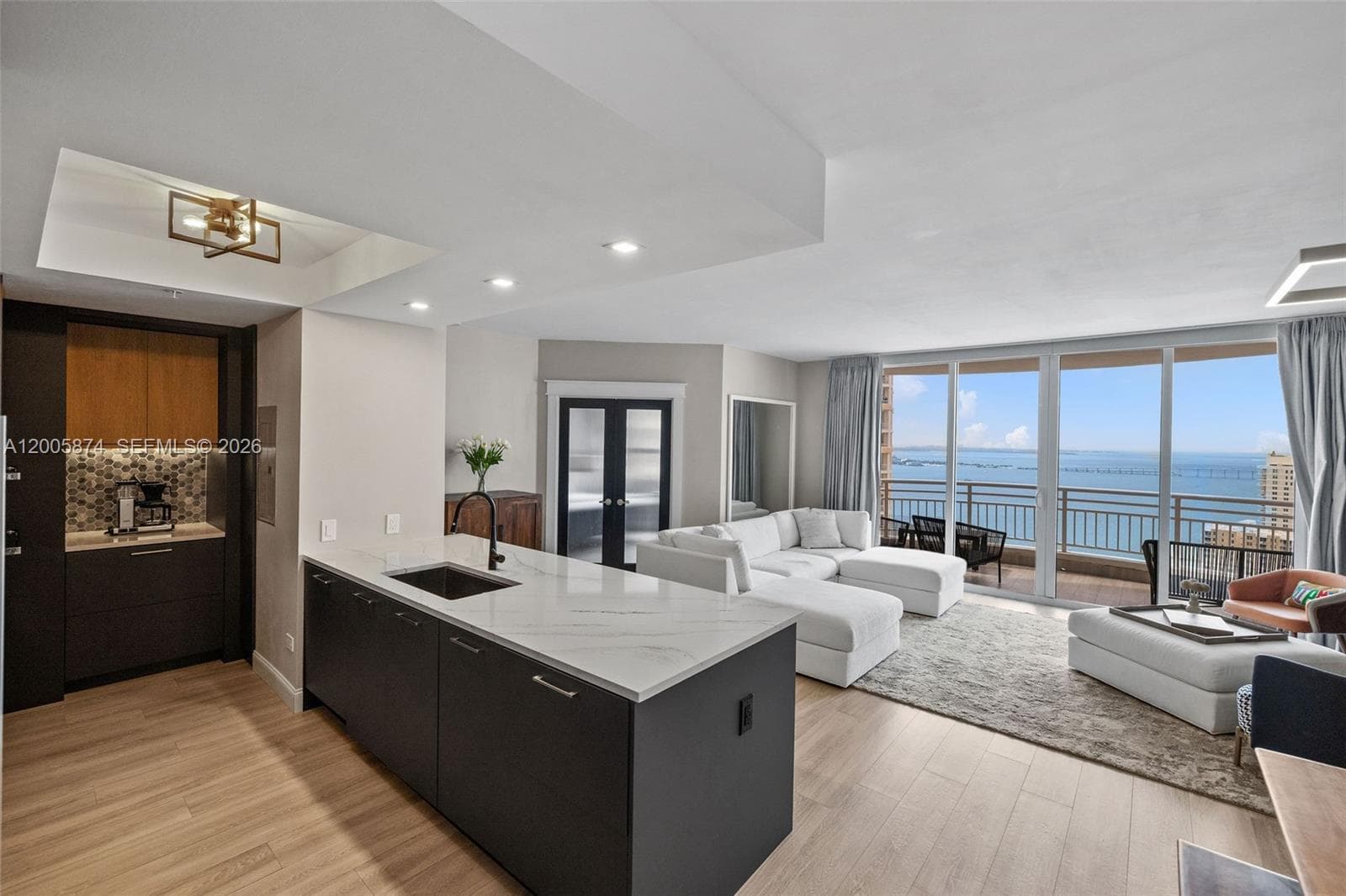 848 Brickell Key Dr 3403 photo 6