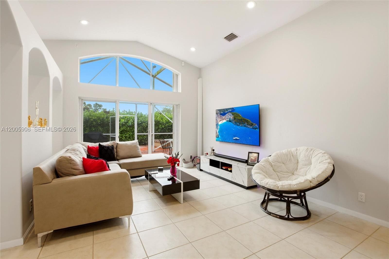 6298 Harbour Chase Dr photo 5