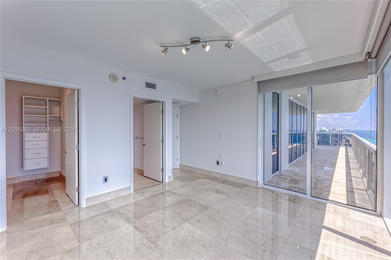 1830 Ocean Dr 4601 photo 16