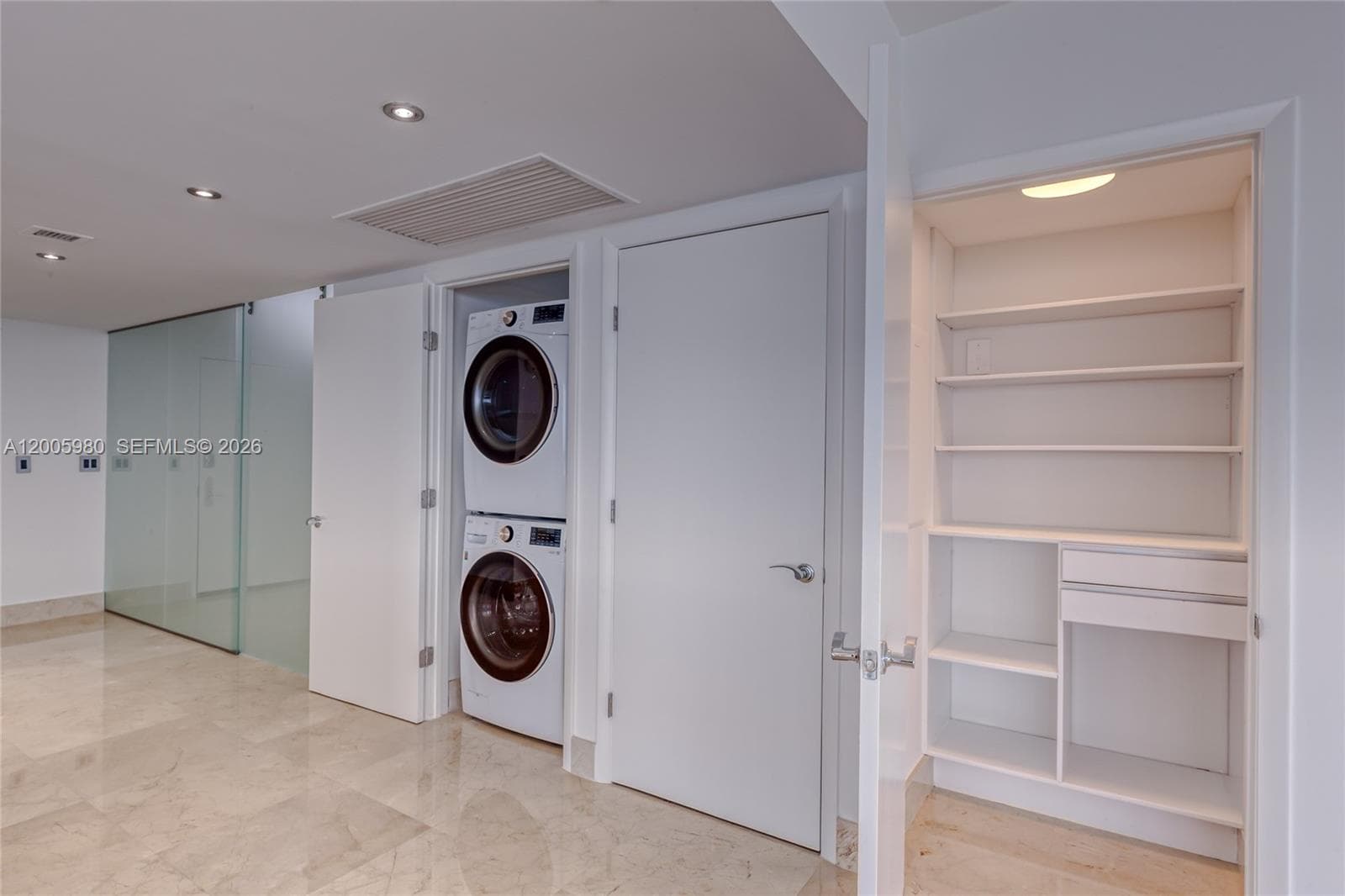 1830 Ocean Dr 4601 photo 12