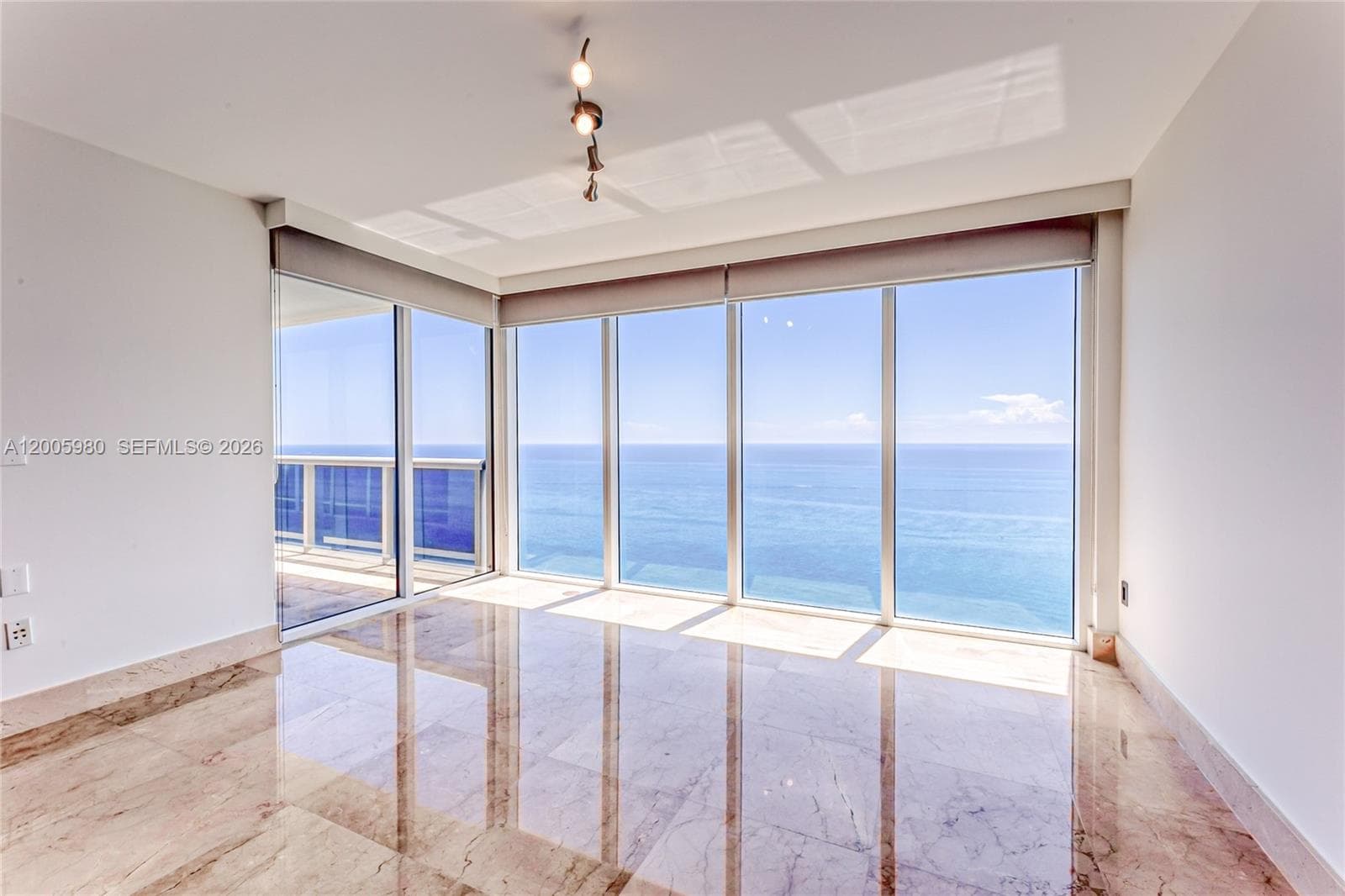 1830 Ocean Dr 4601 photo 7