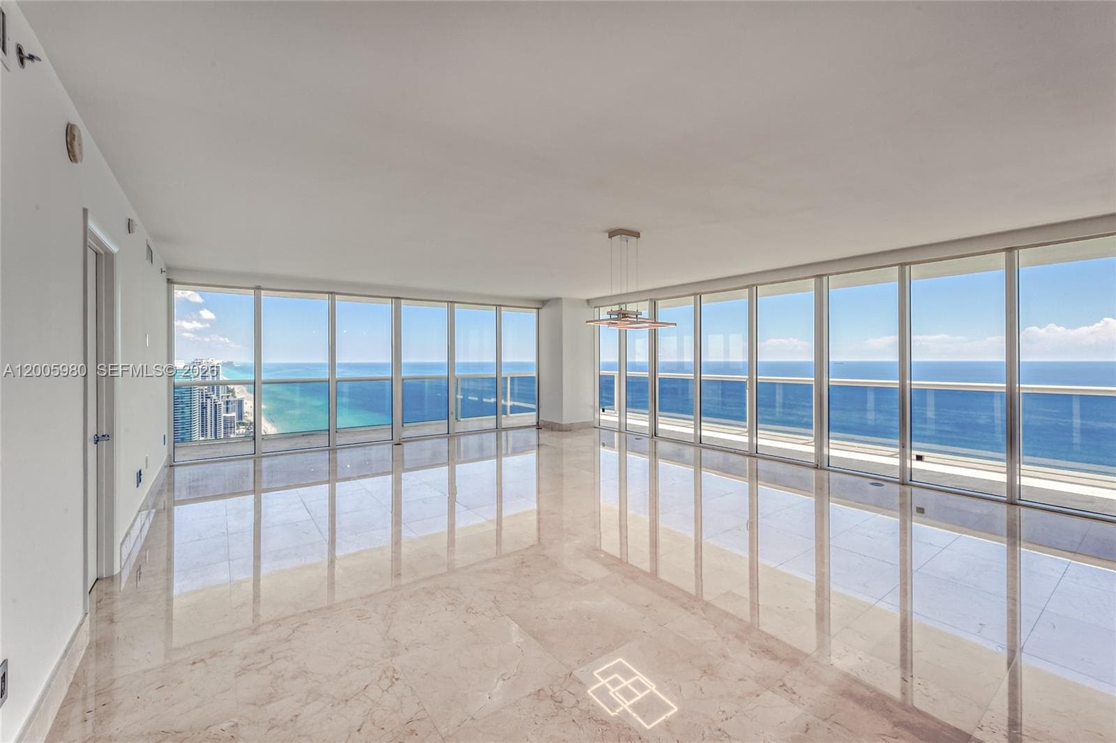 1830 S Ocean Dr 4601 photo 1