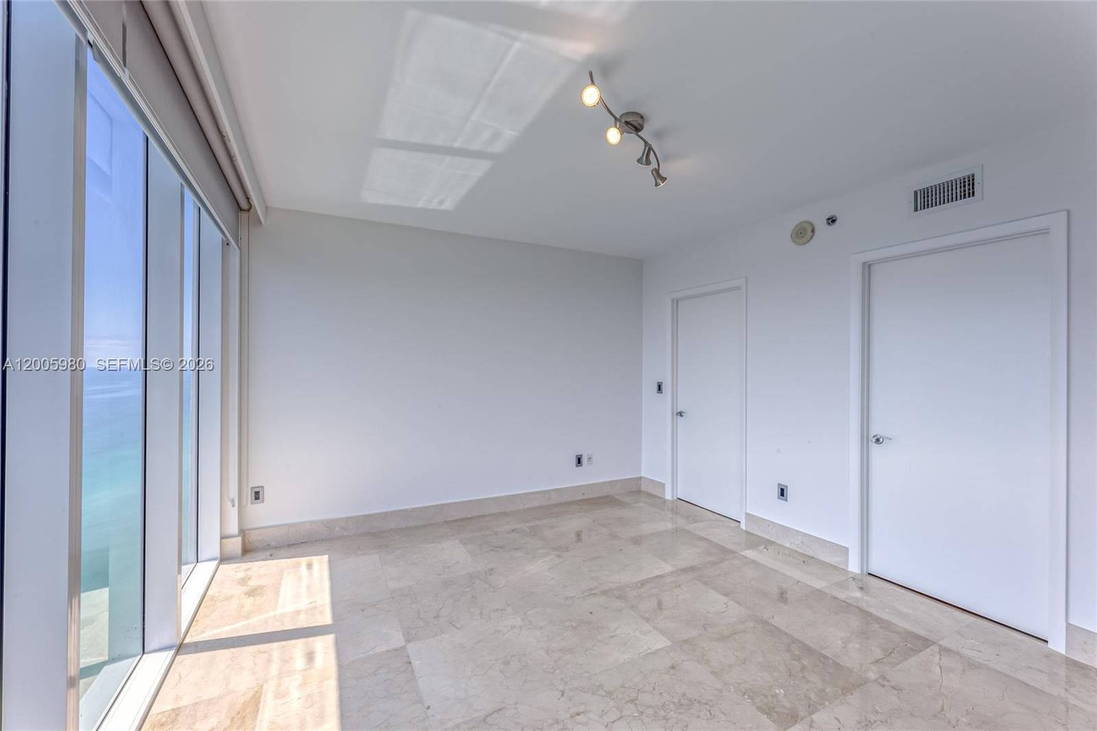 1830 S Ocean Dr 4601 photo 18