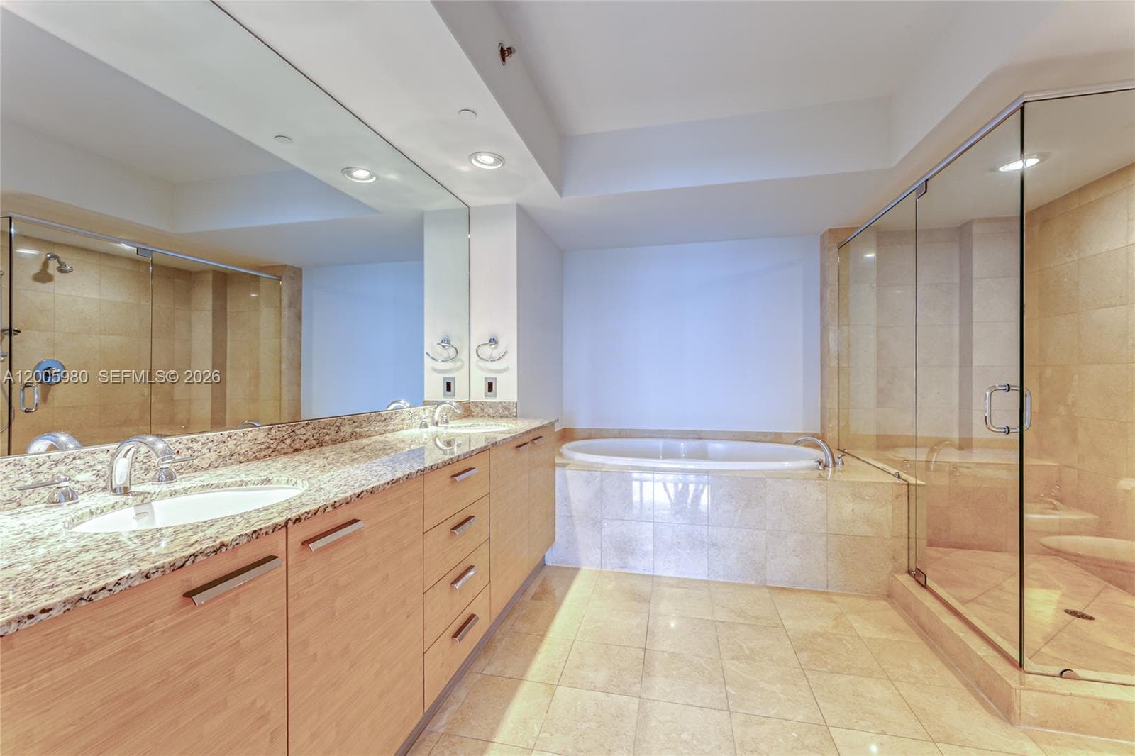 1830 Ocean Dr 4601 photo 11