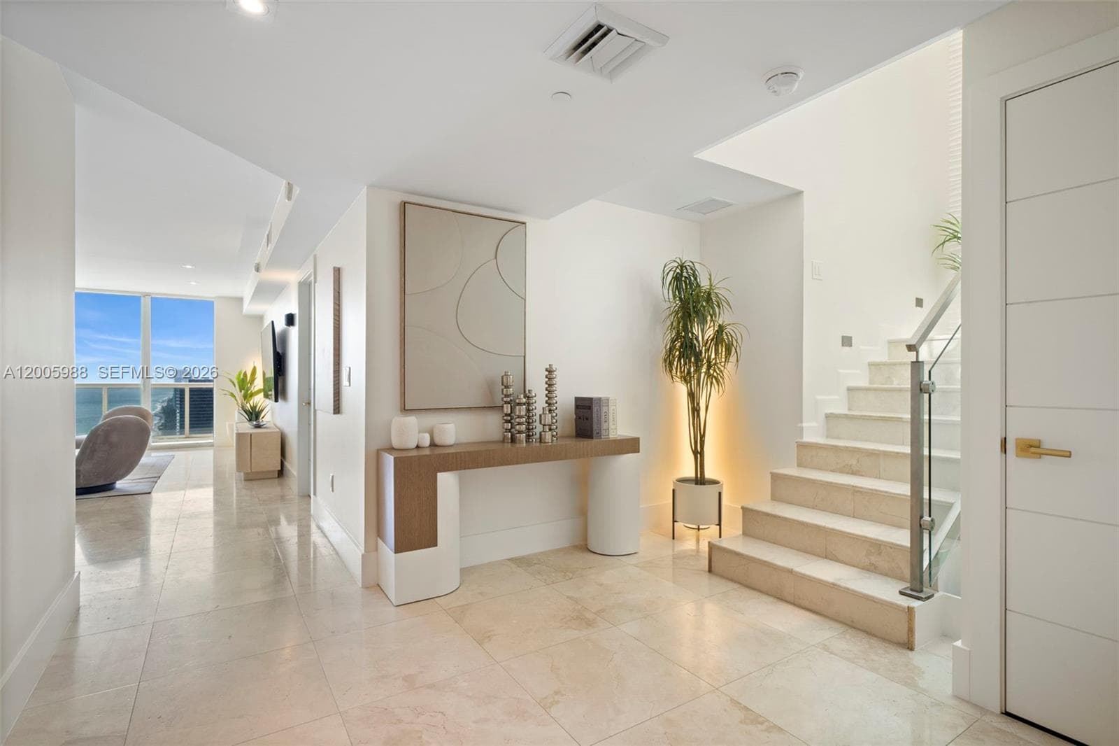 1830 Ocean Dr 5103 photo 3