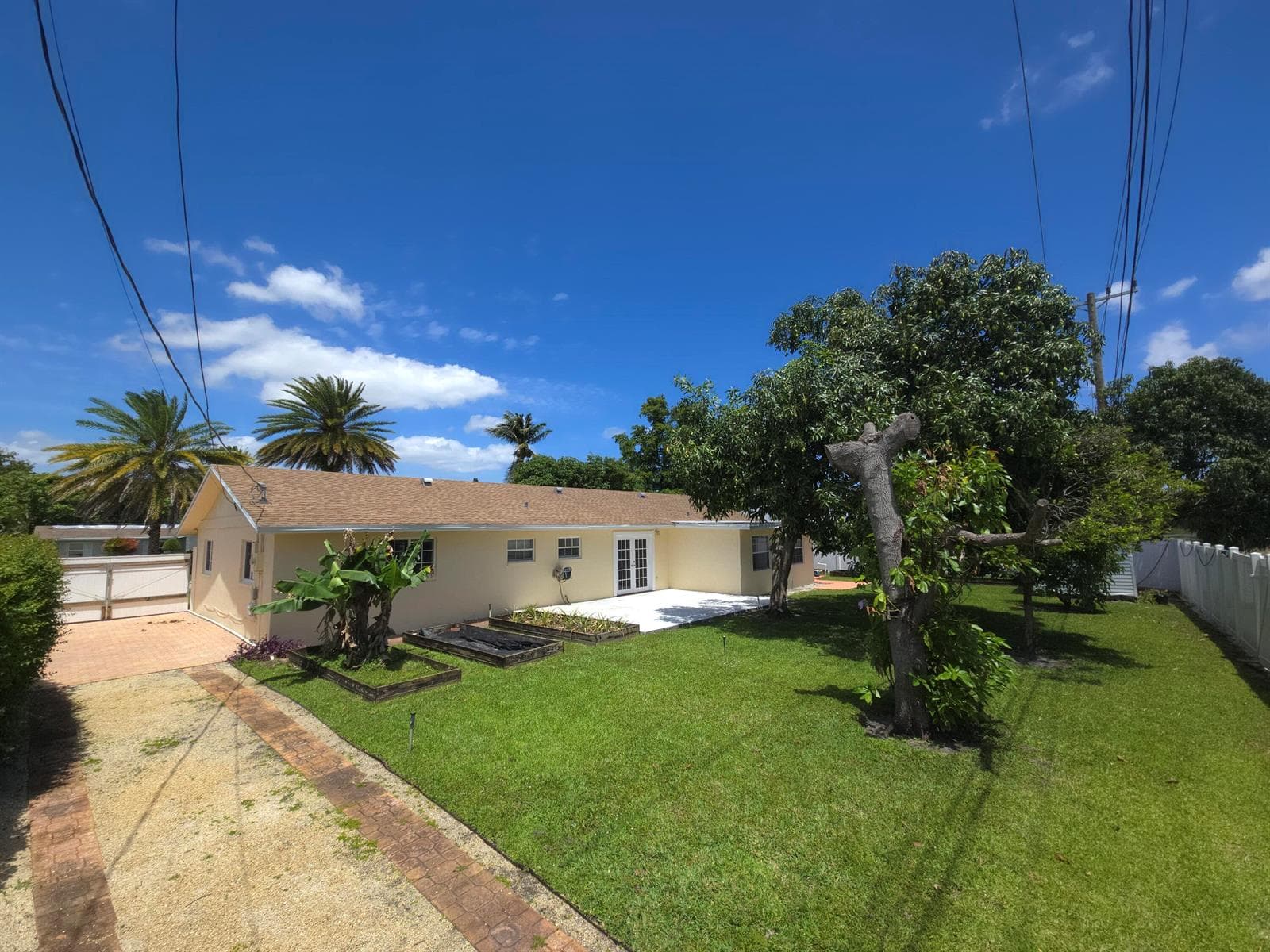 4554 Franwood Drive photo 2